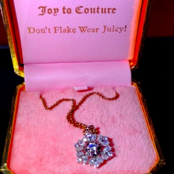 Juicy Couture Iridescent ❄️ Necklace Never Removed from Original 🎁 NWT - Picture 5 of 13